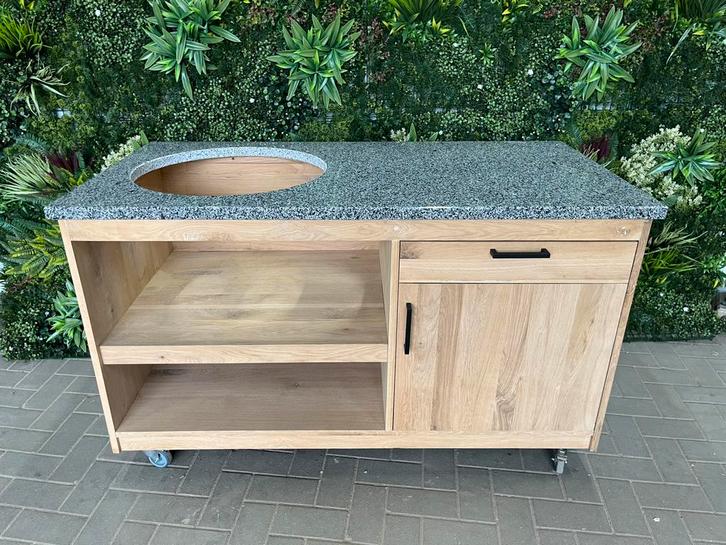 Eikenhouten buitenkeuken met massief granieten werkblad, Tuin en Terras, Buitenkeukens, Zo goed als nieuw, Houtskool, Ophalen