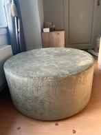 Claudi poef salontafel Aafje olijf, Huis en Inrichting, Ophalen, Rond, Minder dan 50 cm, Zo goed als nieuw