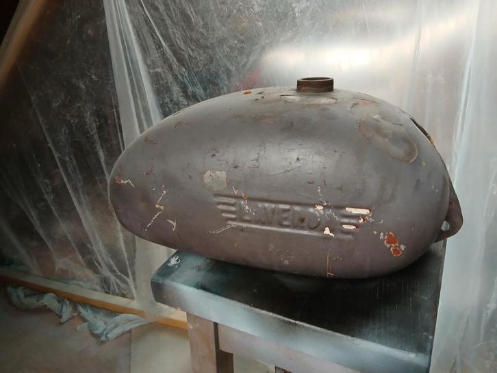 Laverda Benzinetank - Restauratieproject, Fietsen en Brommers, Brommeronderdelen | Algemeen, Gebruikt, Tank, Ophalen of Verzenden