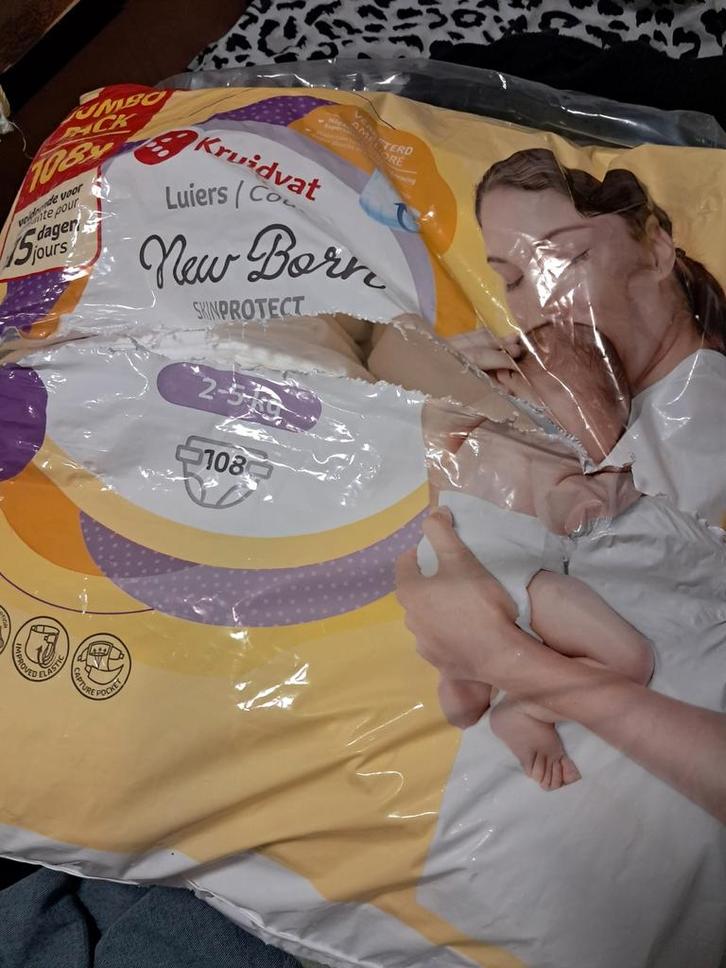 Babyspullen pakket - Luiers, doekjes, fles, speen, etc., Kinderen en Baby's, Babyvoeding en Toebehoren, Gebruikt, Overige typen