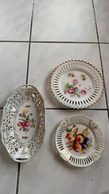 Antieke sier schaaltjes set beschikbaar voor biedingen