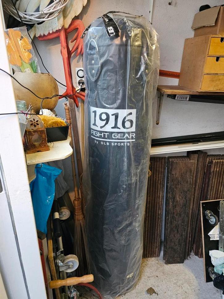 Nieuwe Bokszak 180 Fightgear 1916 extra zware Tunturi beugel, Sport en Fitness, Boksen, Nieuw, Bokszak, Ophalen