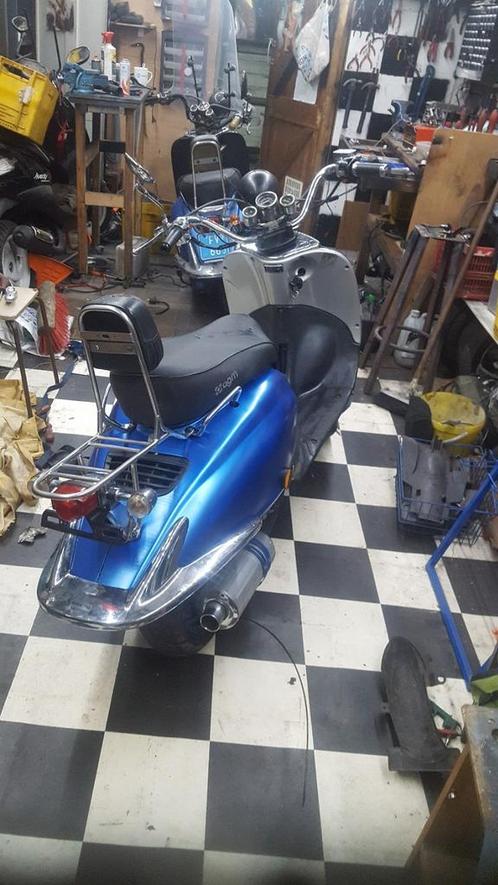 onderdelen en reparatie /onderhoud scooters, Fietsen en Brommers, Brommeronderdelen | Scooters, Zo goed als nieuw, Ophalen