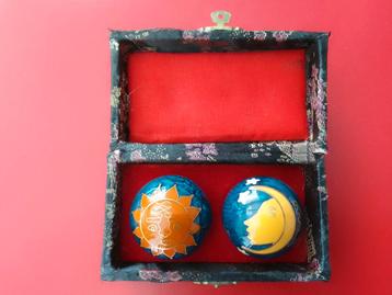 Baoding ballen, metaal, mooi beschilderd, in doosje beschikbaar voor biedingen