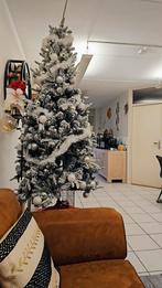 Kant en klaar  sneeuw wiitte kerstboom 1.80 cm., Diversen, Kerst, Ophalen of Verzenden