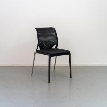 1 Vitra Meda Slim stoel Zwart beschikbaar voor biedingen