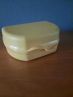 Tupperware gele broodtrommel, Huis en Inrichting, Ophalen of Verzenden, Gebruikt, Geel, Overige typen