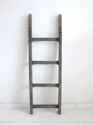 Brocante Trapje, Handdoekrek beschikbaar voor biedingen