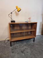 Vintage dressoir met vitrine jaren 60 ., Huis en Inrichting, Kasten | Dressoirs, Ophalen, ,, Zo goed als nieuw, ,