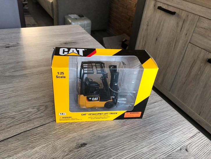 Miniatuur van  Cattepiller schaal 1.25, Hobby en Vrije tijd, Modelauto's | 1:43, Nieuw, Tractor of Landbouw, Overige merken, Ophalen of Verzenden