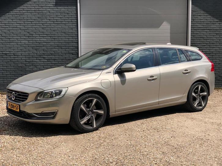 Volvo V60 2.4 D6 AWD Plug-In Hybrid R-Design, Auto's, Volvo, Bedrijf, Te koop, V60, 4x4, ABS, Airbags, Airconditioning, Bluetooth