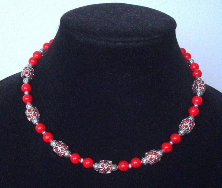 Ketting van rood natuursteen met strassbedels, Sieraden, Tassen en Uiterlijk, Kettingen, Nieuw, Steen of Mineraal, Rood, Met strass