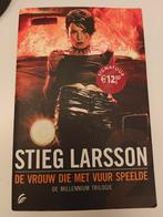 Stieg Larsson - De vrouw die met vuur speelde, Ophalen of Verzenden, Zo goed als nieuw, Stieg Larsson