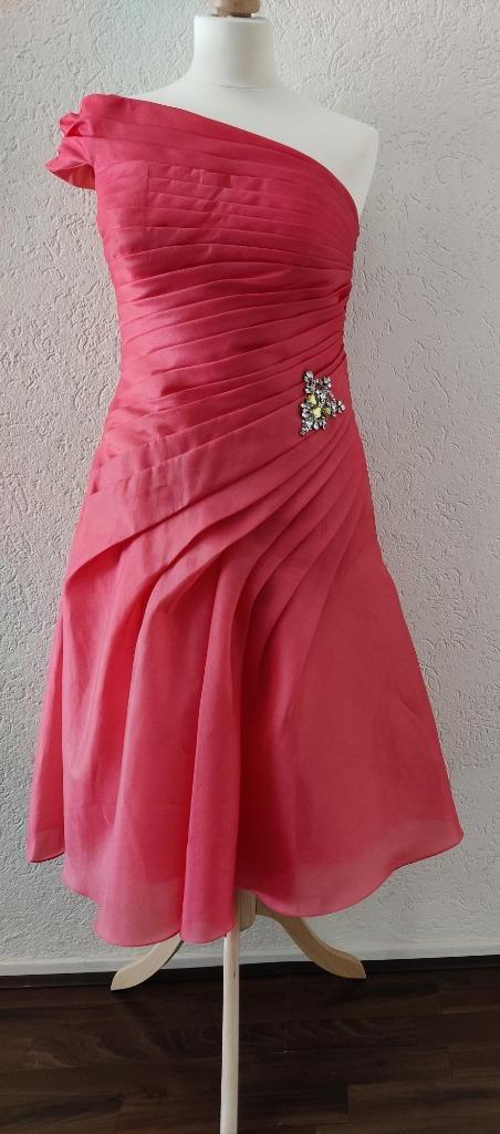 Terani Couture jurk zacht rood      ALS NIEUW, Kleding | Dames, Gelegenheidskleding, Zo goed als nieuw, Maat 36 (S), Rood, Ophalen of Verzenden
