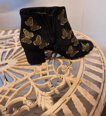 Zwarte suède laarsjes gouden vlinders 37 Zara/lichtgrijs  beschikbaar voor biedingen