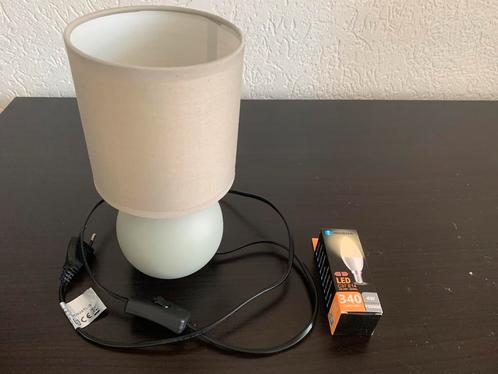 Tafelamp with LED Verlichting (Table Lamp with LED lighting), Huis en Inrichting, Lampen | Tafellampen, Zo goed als nieuw, Minder dan 50 cm