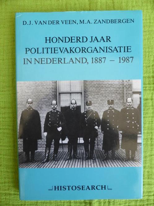 Boek Politie Nederland, Boeken, Oorlog en Militair, Zo goed als nieuw, Overige onderwerpen, Niet van toepassing, Verzenden
