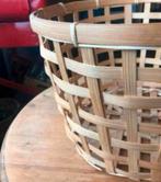 Rieten / rotan gevlochten mand, rond model uit bali, Huis en Inrichting, Ophalen of Verzenden, Zo goed als nieuw, Rond, Riet