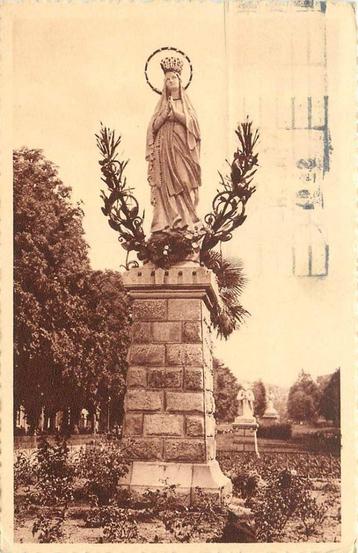 (381-207-017) Lourdes La Vierge Couronnee beschikbaar voor biedingen