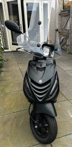 Piaggo zip 2019, Fietsen en Brommers, Scooters | Piaggio, Ophalen, Tweetakt, Zip, Zo goed als nieuw