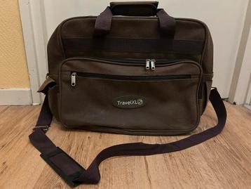 Bruin leren (laptop)tas. beschikbaar voor biedingen