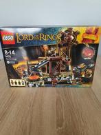 Te koop lego Lord of the Rings The Orc Force 9476 MISB, Ophalen of Verzenden, Nieuw, Complete set, Lego