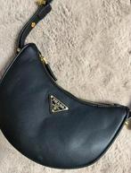 Prada tas, Sieraden, Tassen en Uiterlijk, Tassen | Schoudertassen, Ophalen of Verzenden