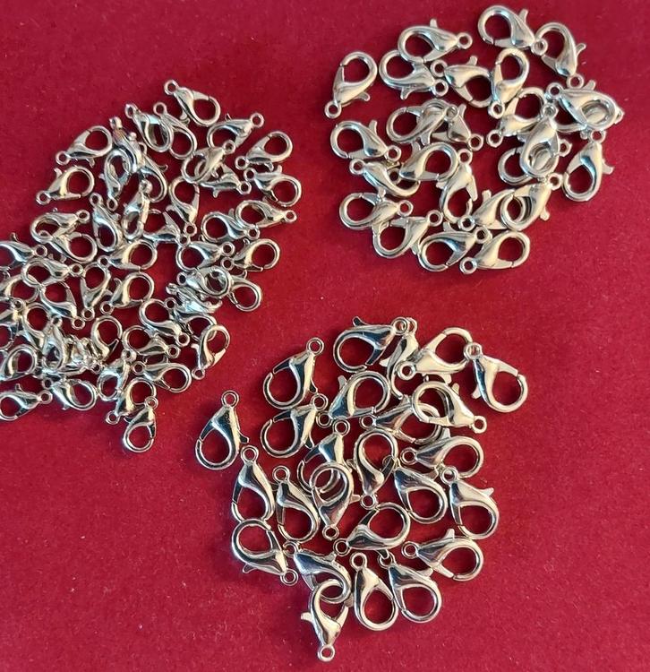 100 Zilverkleurige Karabijnsluitingen Mix, Hobby en Vrije tijd, Kralen en Sieraden maken, Overige typen, Ophalen of Verzenden