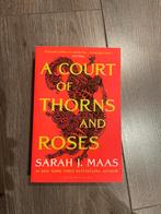 A court of thorns and roses van Sarah J Maas, Boeken, Taal | Engels, Zo goed als nieuw, Ophalen