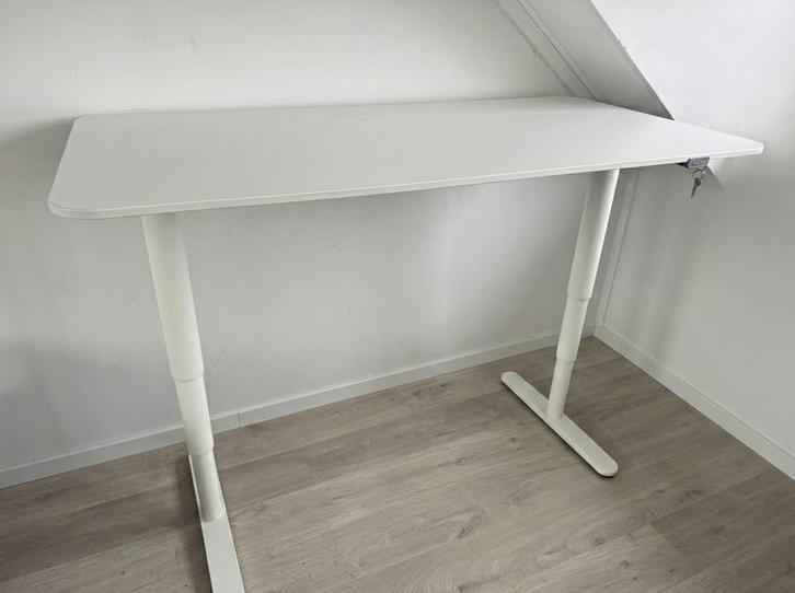 Ikea Bekant Zit/Sta Bureau 180x60 - Perfect voor Thuiswerken, Huis en Inrichting, Bureaus, Gebruikt, Stabureau, Elektrisch, Ophalen