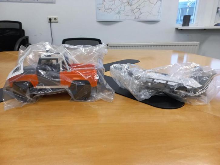 Bruder Land Rover Defender met ahw en Ducati motor/rijder, Kinderen en Baby's, Speelgoed | Speelgoedvoertuigen, Nieuw, Ophalen of Verzenden