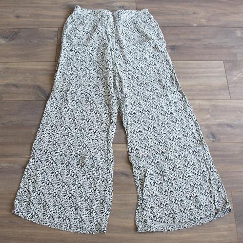 Mooie Eksept Broek 100% Viscose - 94 (S) € 25,-, Kleding | Dames, Broeken en Pantalons, Zo goed als nieuw, Maat 36 (S), Overige kleuren