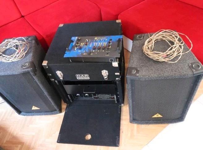 Compleet PA-systeem – (Behringer / Peavey / TEC250), Audio, Tv en Foto, Luidsprekers, Gebruikt, Front, Rear of Stereo speakers