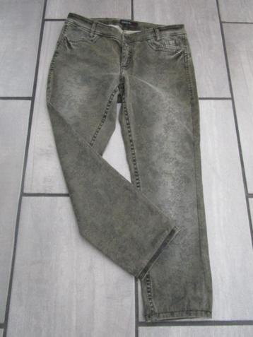 Stoere Marccain stretch broek maat N4=40 beschikbaar voor biedingen