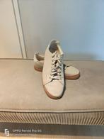 Mooie suède sneakers maat 42, Kleding | Heren, Ophalen of Verzenden, Zo goed als nieuw