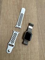 Apple Watch Series 4 met 2 bandjes Pure Platinum, Gebruikt, Apple Watch ⌚️, IOS, Ophalen of Verzenden