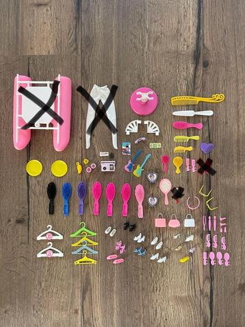 Vintage Barbie accessoires beschikbaar voor biedingen