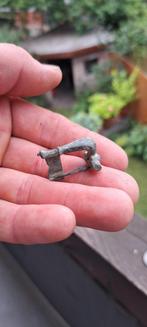 Romeins bronzen knie fibula, Bodemvondst, Ophalen of Verzenden