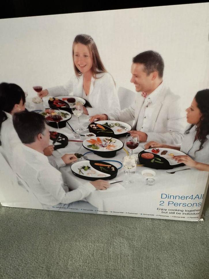 Te koop: Dinner 4 All  2 persoons, vaatwasmachinebestendig, Witgoed en Apparatuur, Gourmetstellen, Zo goed als nieuw, Ophalen