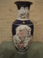 porcelijnen vaas met vogeltjes en bloemen, Ophalen of Verzenden