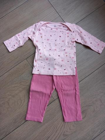 K39 Roze pyjama maat 74/80 beschikbaar voor biedingen