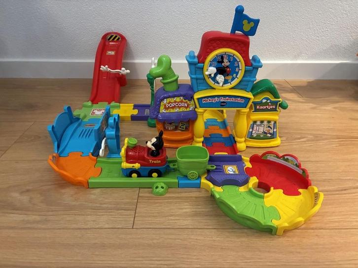 Vtech Toet Toet auto's Disney Mickey's Treinstation. PRIMA., Kinderen en Baby's, Speelgoed | Vtech, Zo goed als nieuw, 6 maanden tot 2 jaar