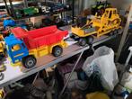 Vrachtauto met dieplader met bulldozer, Kinderen en Baby's, Speelgoed | Speelgoedvoertuigen, Ophalen of Verzenden, Zo goed als nieuw
