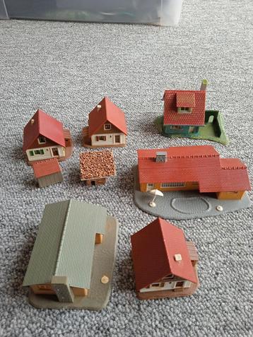 Set plattelands huisjes n spoor  beschikbaar voor biedingen