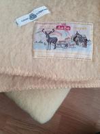 2 AaBe Zuivere Scheerwollen Dekens, geel, Crème, Gebruikt, 150 tot 200 cm, Vintage
