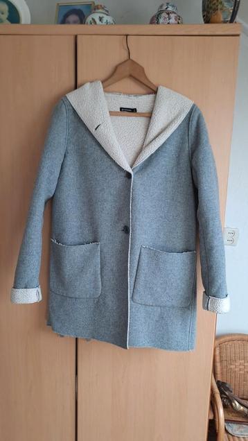 Stradivarius jas met teddy voering - Maat S beschikbaar voor biedingen