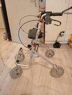 Rollator. Lichtgewicht (premis) zilvergrijs inklapbaar, Diversen, Rollators, Ophalen, Lichtgewicht, Zo goed als nieuw