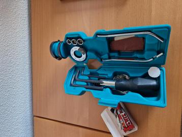 Bandenreparatie set beschikbaar voor biedingen