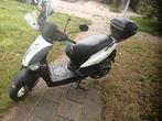 Kymco Agility 50 scooter geel kenteken, Fietsen en Brommers, Ophalen, Zo goed als nieuw, Benzine, Agility