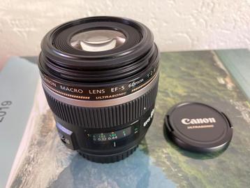 Canon Macro Lens EF-S 60mm 1:2.8 USM  beschikbaar voor biedingen